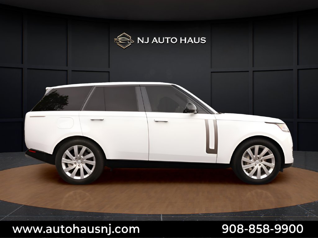 Used 2023 Land Rover Range Rover SE AWD/4WD image 4