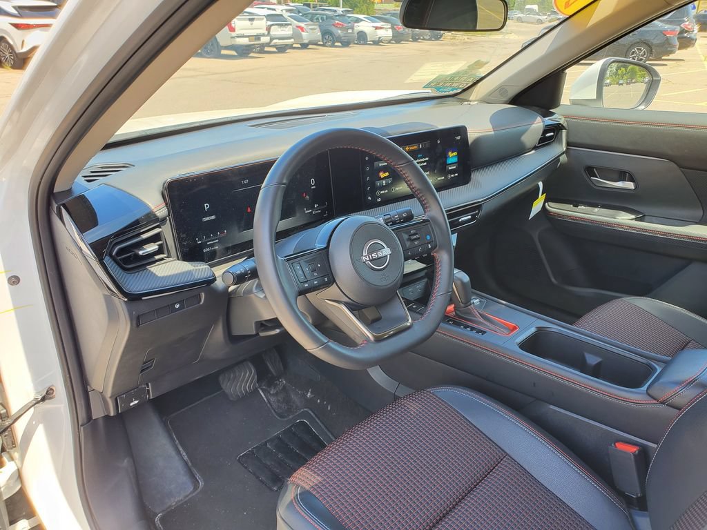 Used 2025 Nissan Kicks SR AWD/4WD image 19