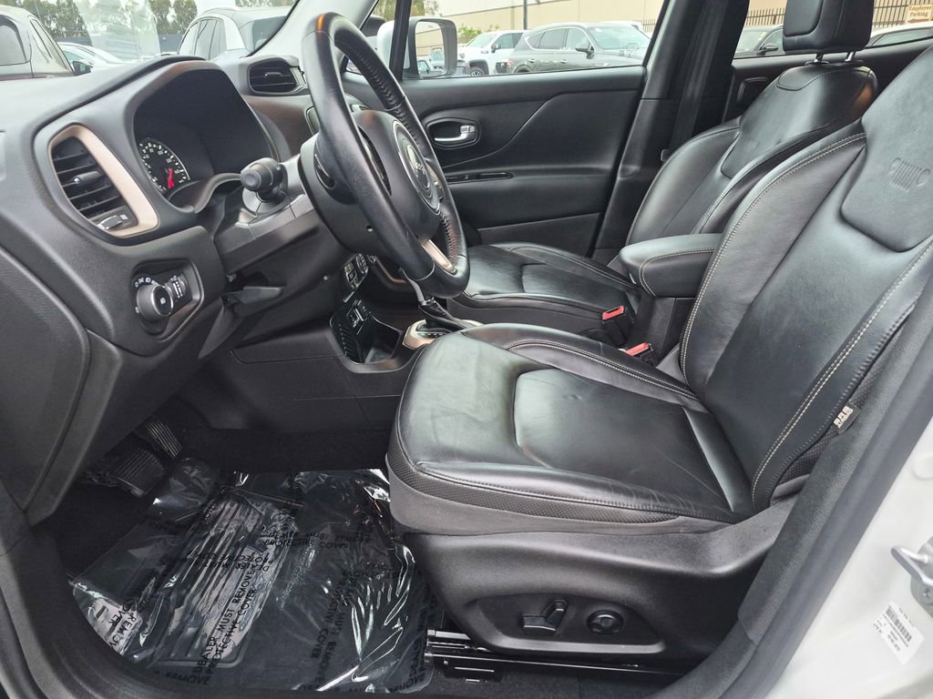 Used 2017 Jeep Renegade Limited image 19