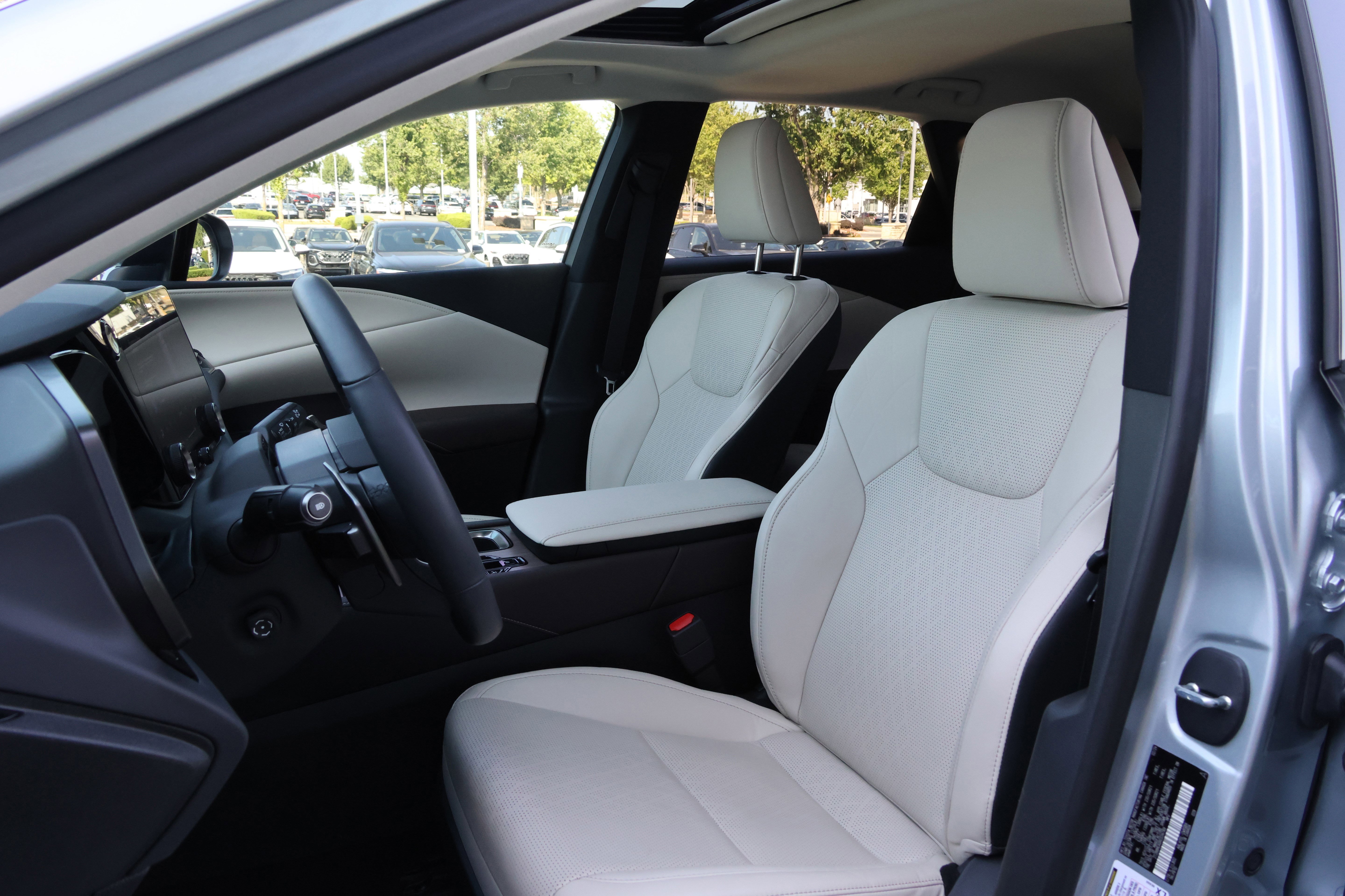 Used 2024 Lexus RX 350 w/ Convenience Package AWD/4WD image 34