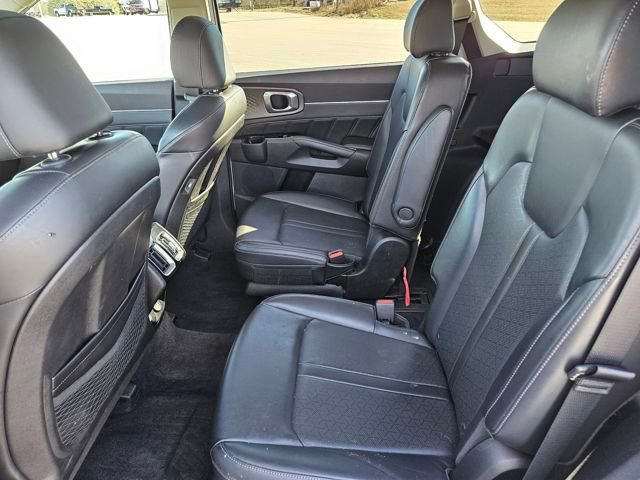 Used 2023 Kia Sorento SX image 25