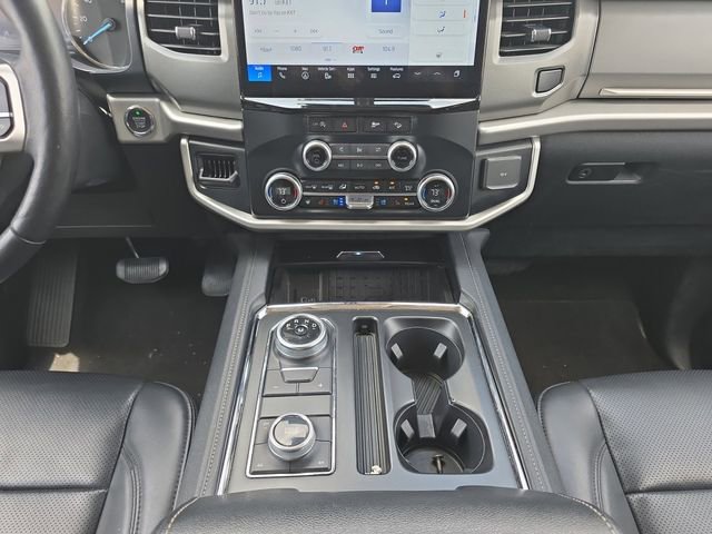 Used 2024 Ford Expedition Max XLT AWD/4WD image 3