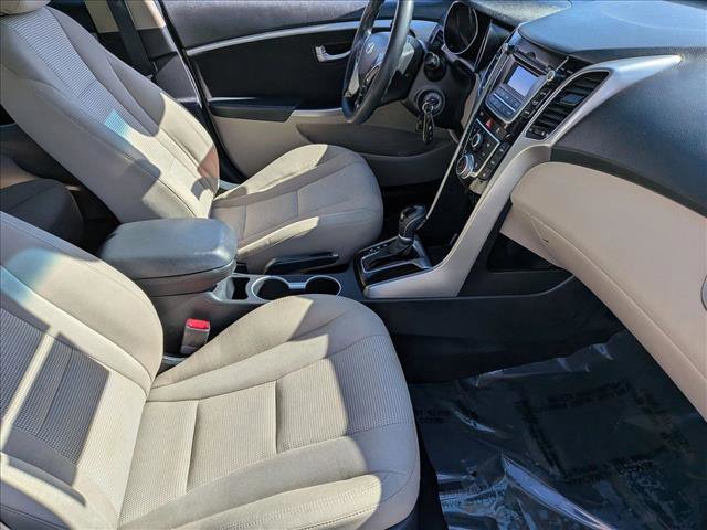 Used 2016 Hyundai Elantra GT FWD image 18