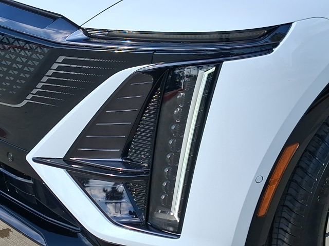 New 2026 Cadillac Lyriq Sport image 7