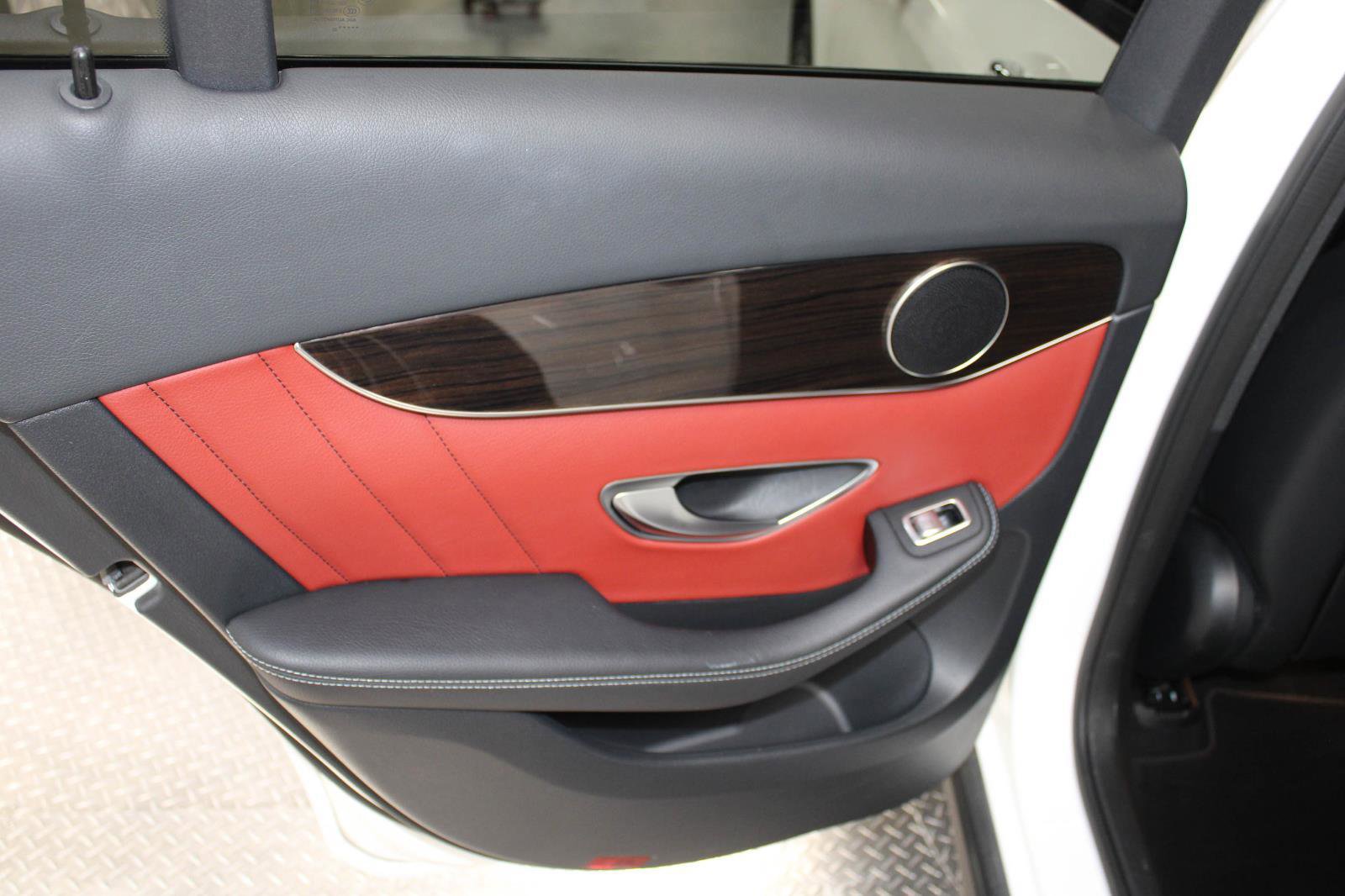 Used 2022 Mercedes-Benz GLC 300 4MATIC image 28