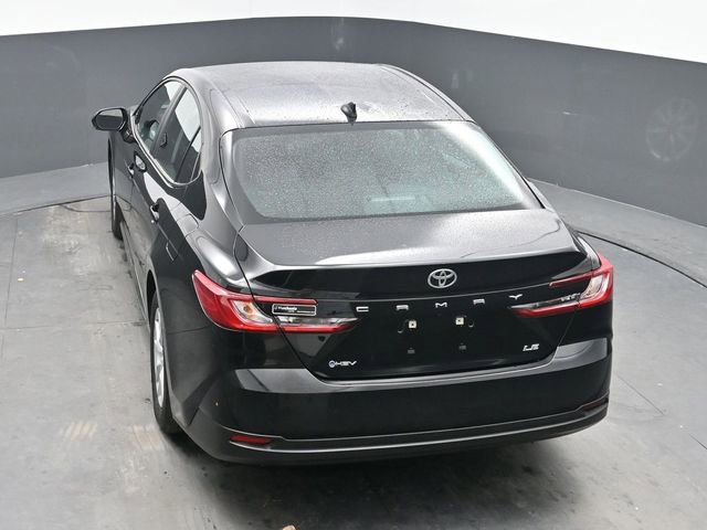 Used 2025 Toyota Camry LE image 28