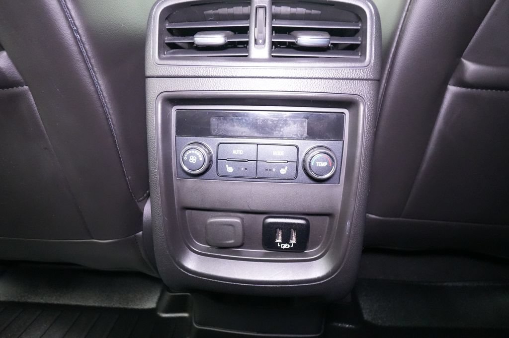 Used 2018 Buick Envision Essence AWD/4WD image 19