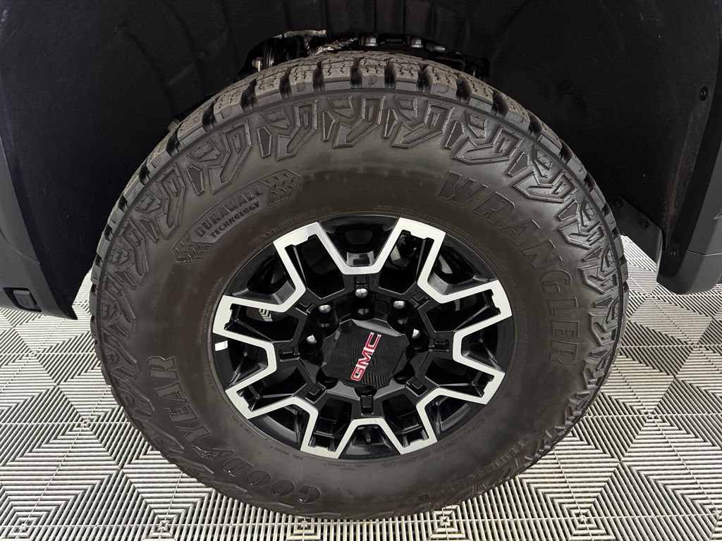 Used 2026 GMC Sierra 2500 AT4X AWD/4WD image 12