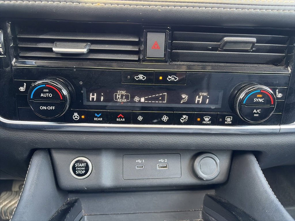 Used 2023 Nissan Rogue SL w/ SL Premium Package image 30