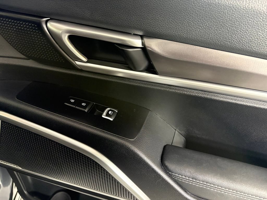 Used 2023 Kia Telluride S AWD/4WD image 13