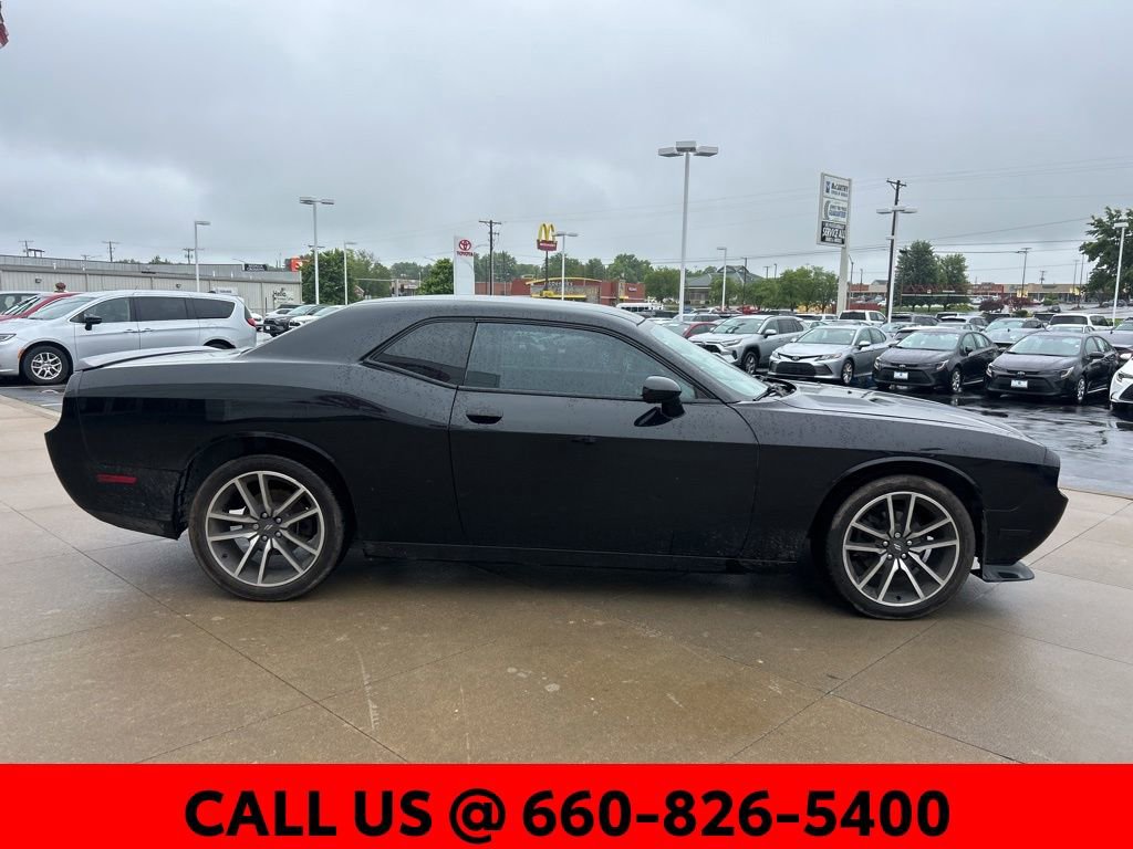 Used 2014 Dodge Challenger SXT w/ Sport Appearance Package RWD image 5