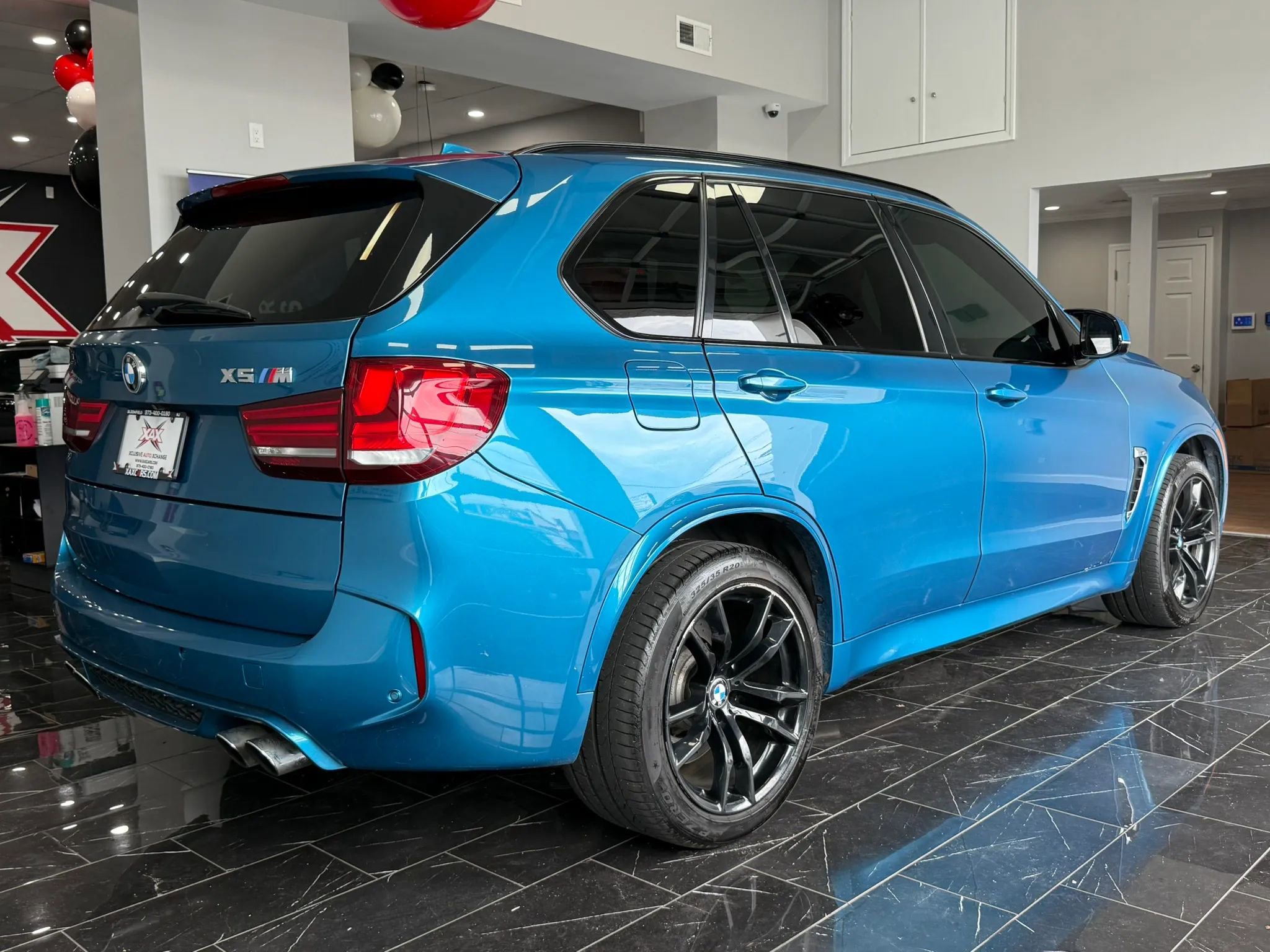 Used 2017 BMW X5 M image 5