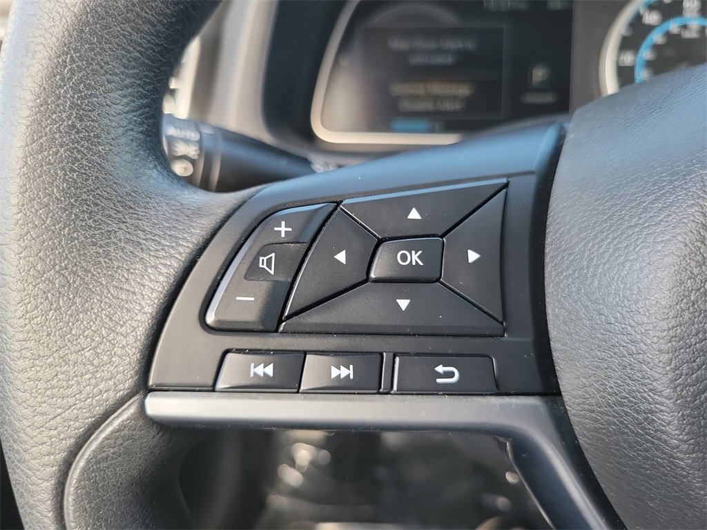 Used 2023 Nissan Leaf S image 5