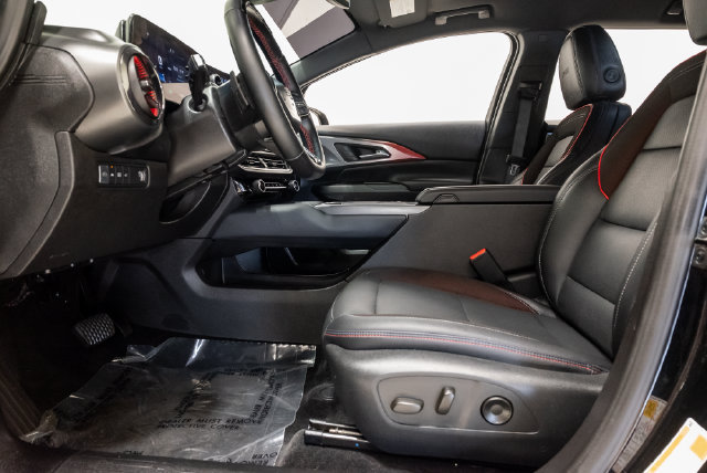 Used 2024 Chevrolet Equinox EV RS FWD image 11