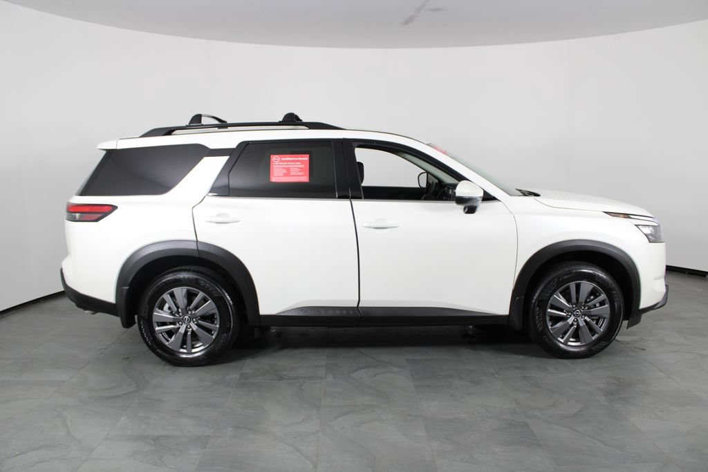 Certified 2024 Nissan Pathfinder SV FWD image 15