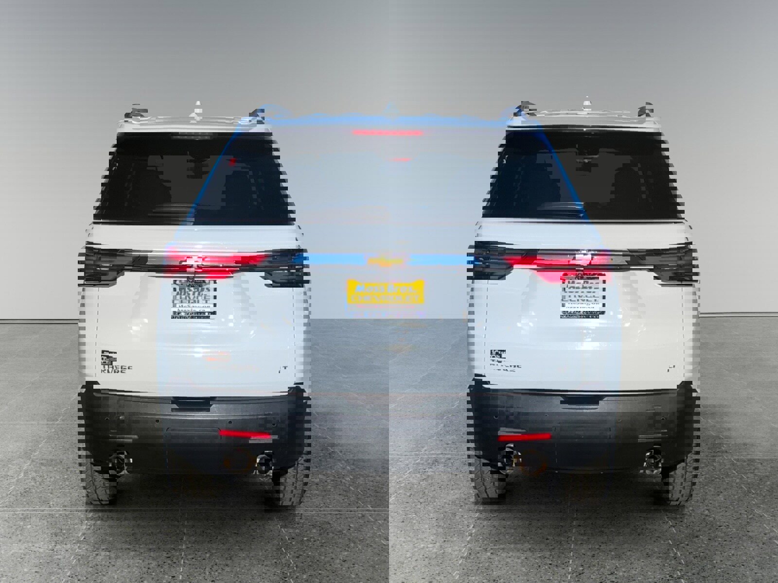 Used 2023 Chevrolet Traverse LT image 4