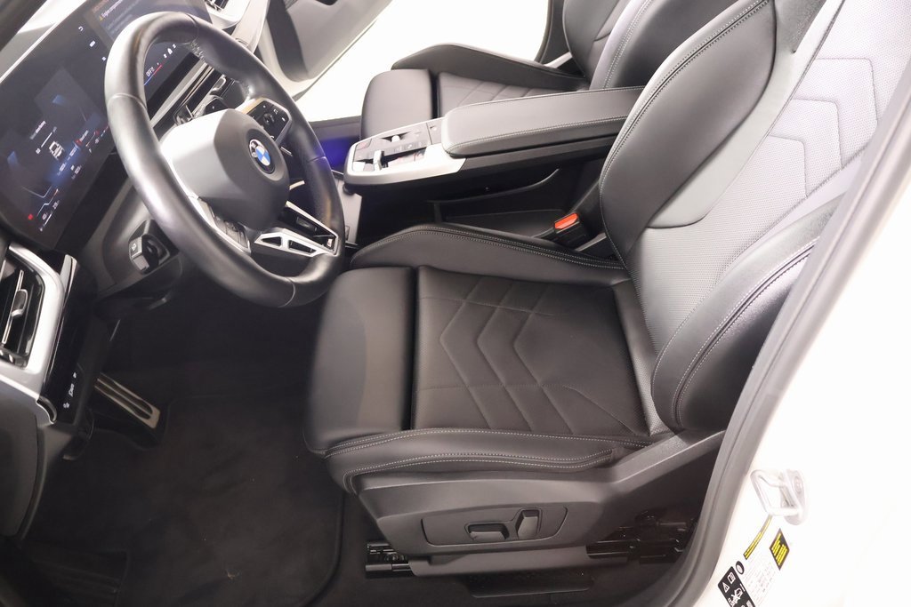 Used 2025 BMW X2 xDrive28i image 11