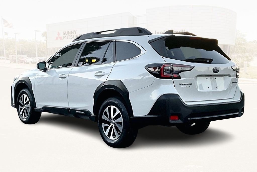 Used 2024 Subaru Outback Premium image 4