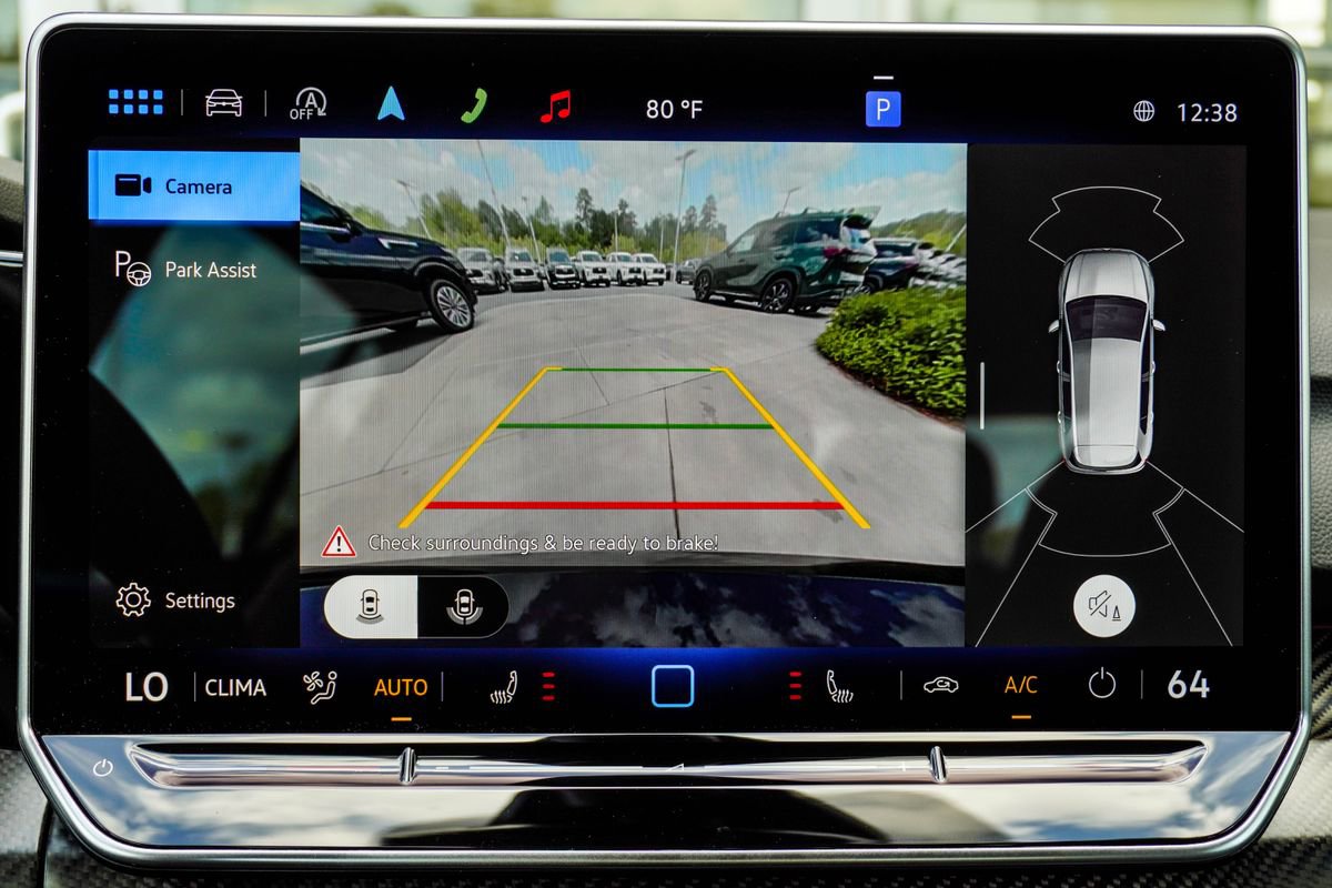 Used 2025 Volkswagen Golf R Black Edition image 27