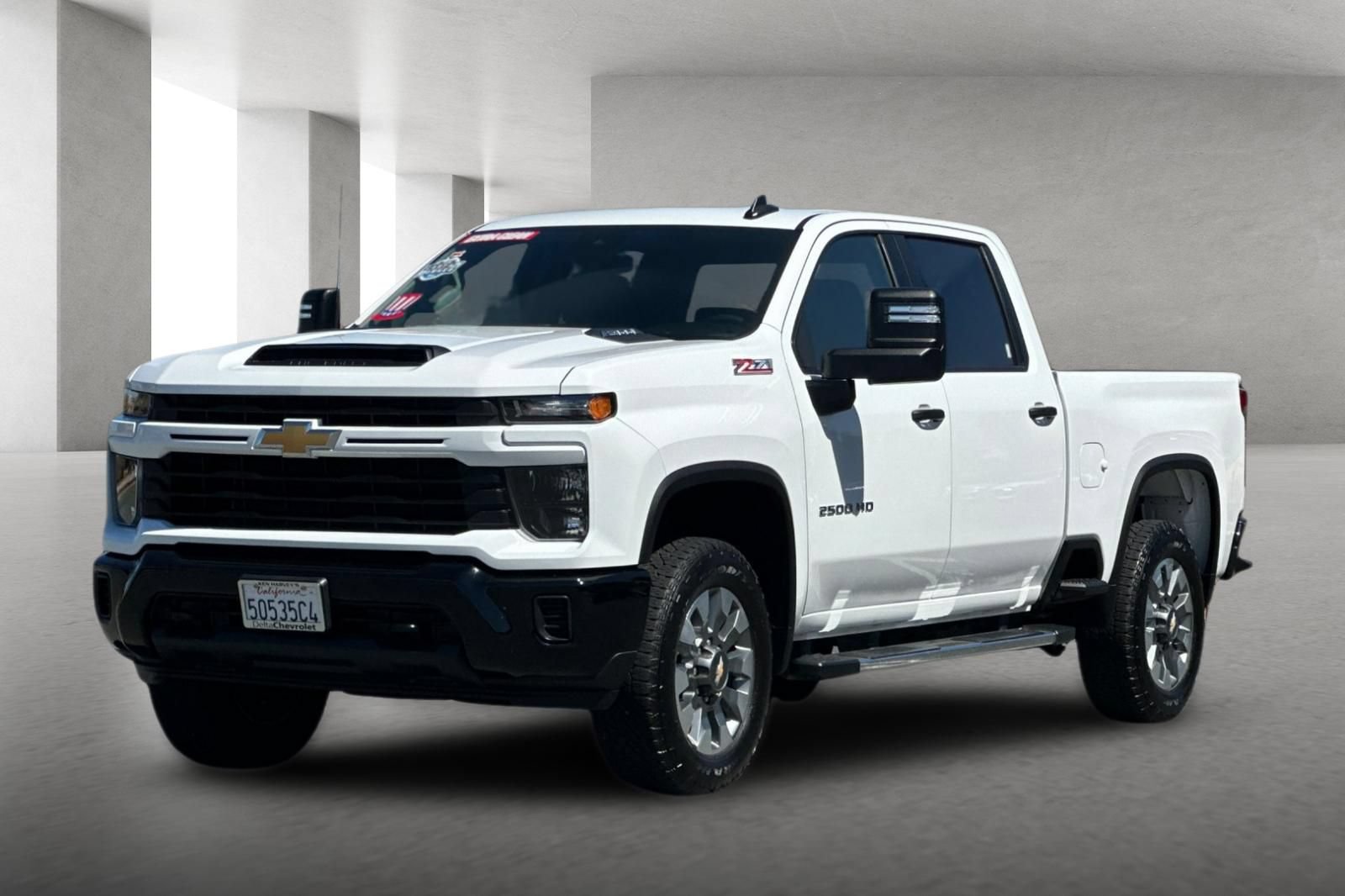 Used 2025 Chevrolet Silverado 2500 Custom w/ Z71 Off-Road Package AWD/4WD image 8