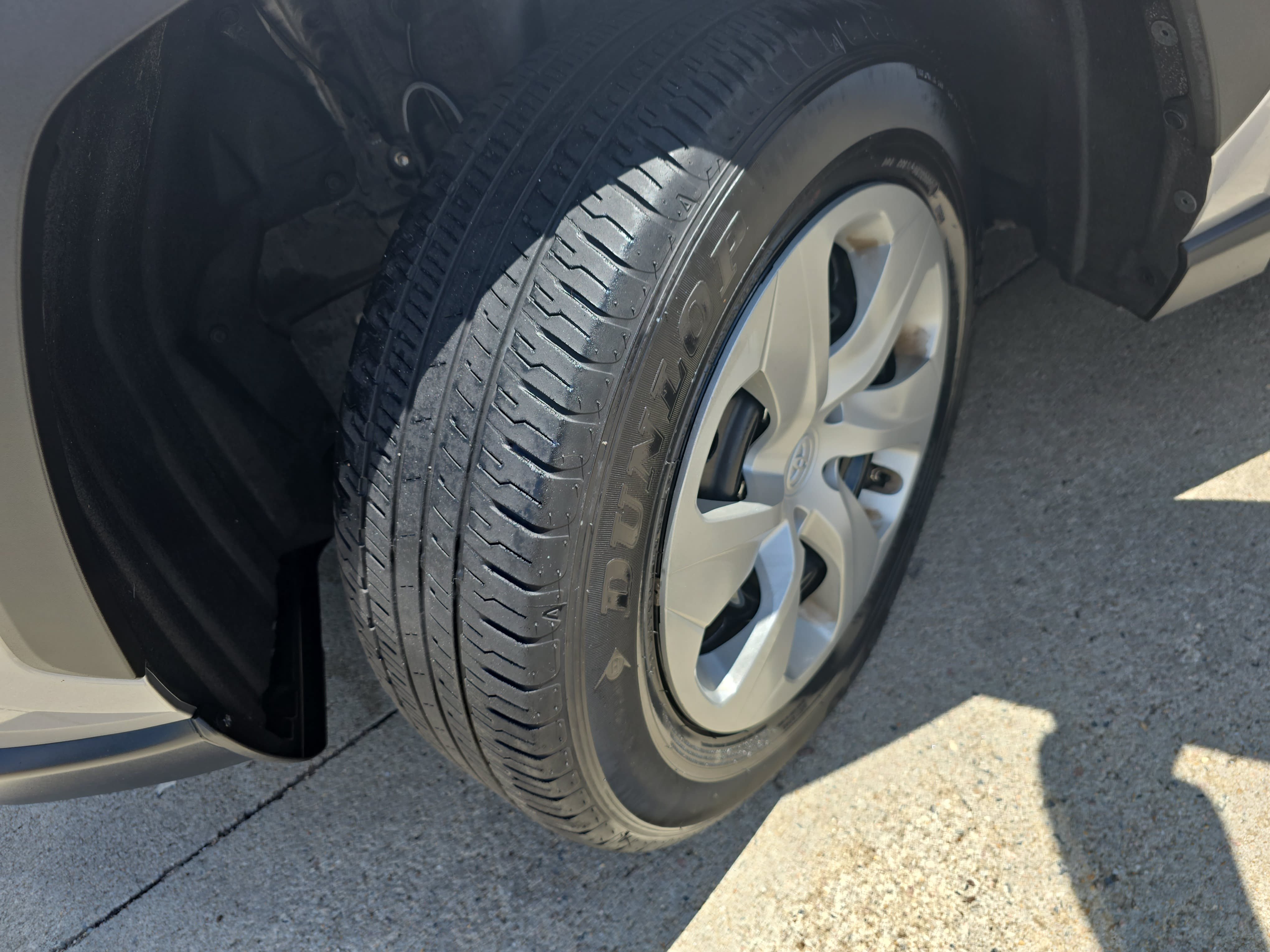 Certified 2023 Toyota RAV4 LE FWD image 32