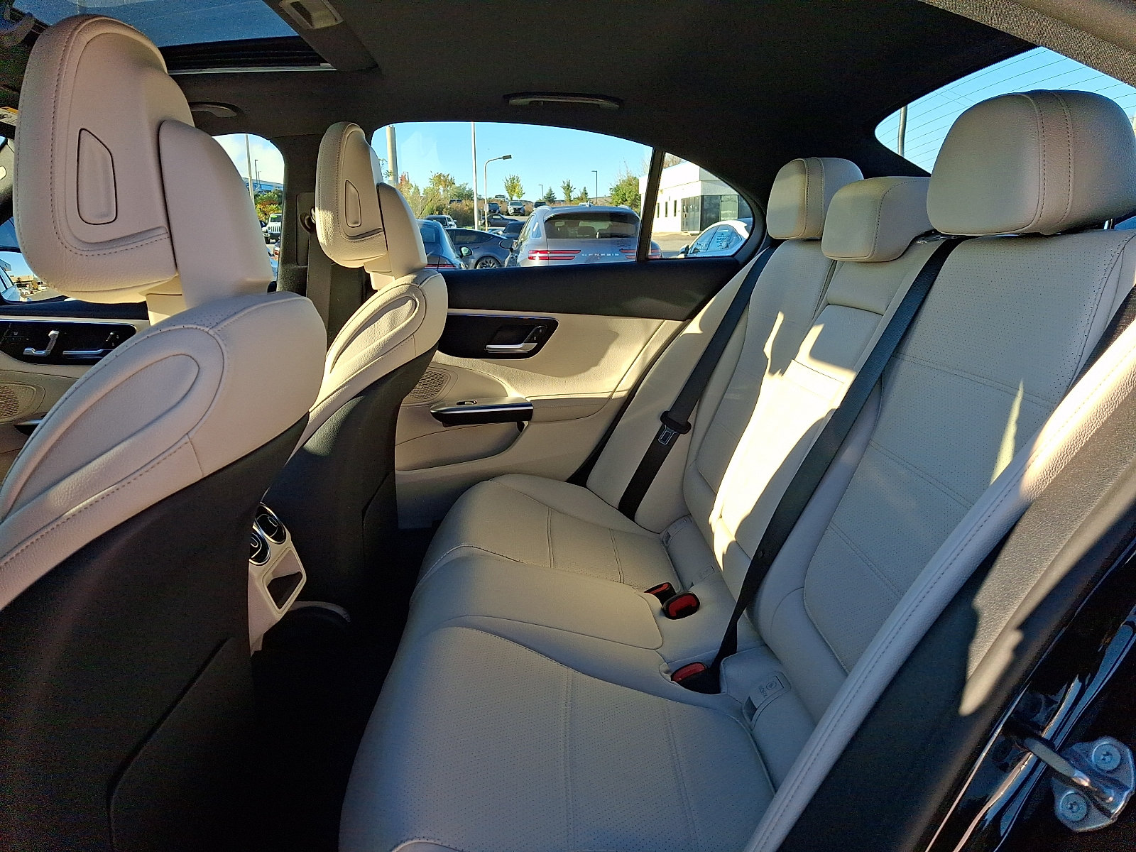 Used 2024 Mercedes-Benz C 300 4MATIC Sedan image 10
