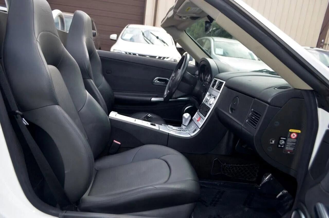 Used 2005 Chrysler Crossfire Limited image 22