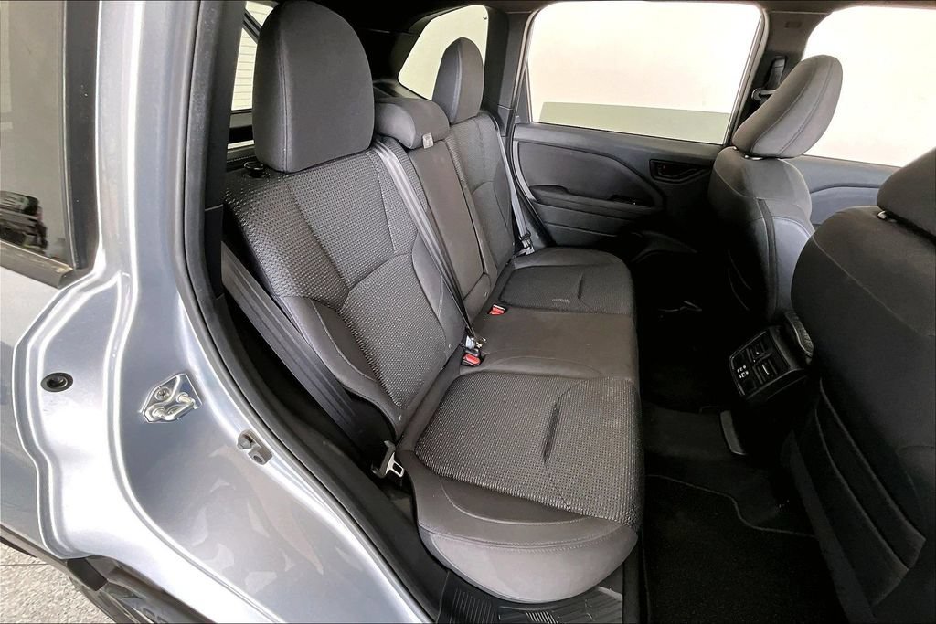 Used 2025 Subaru Forester Premium AWD/4WD image 33