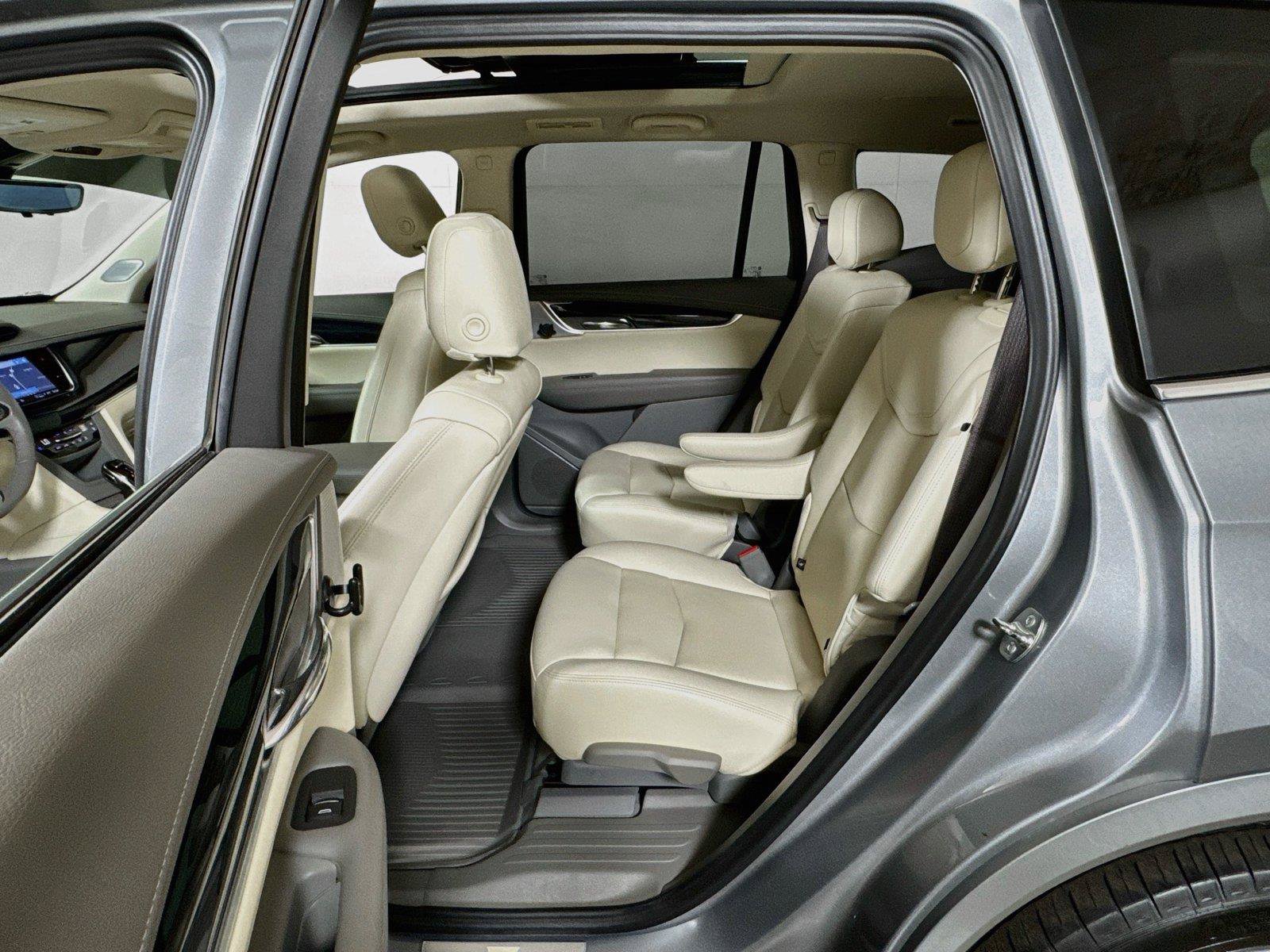 Used 2024 Cadillac XT6 Premium Luxury w/ Technology Package FWD image 24