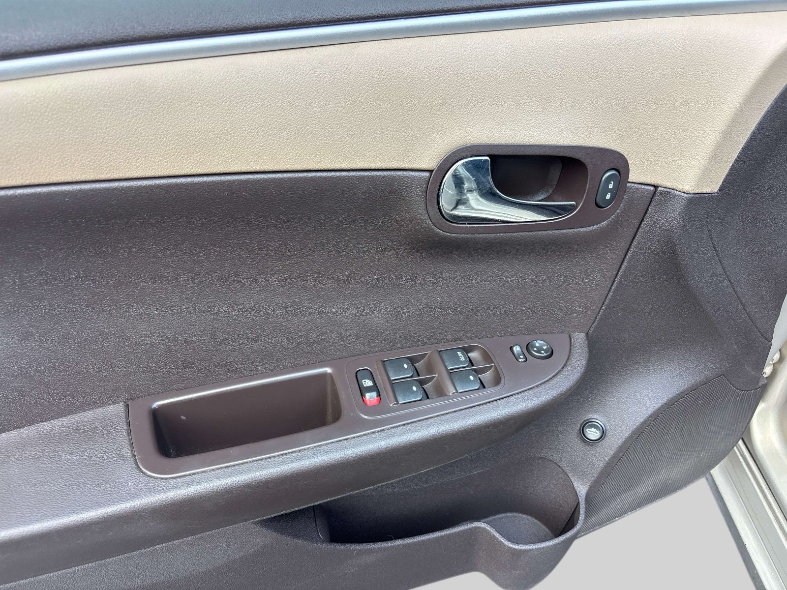 Used 2011 Chevrolet Malibu LS FWD image 13