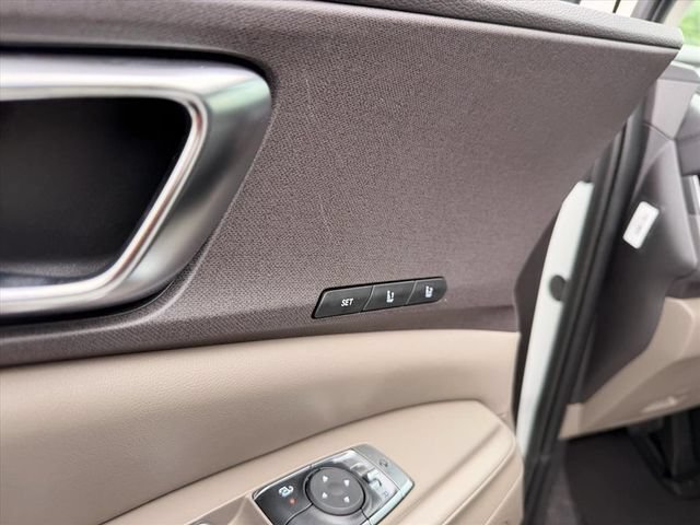 New 2026 Kia Carnival EX FWD image 13