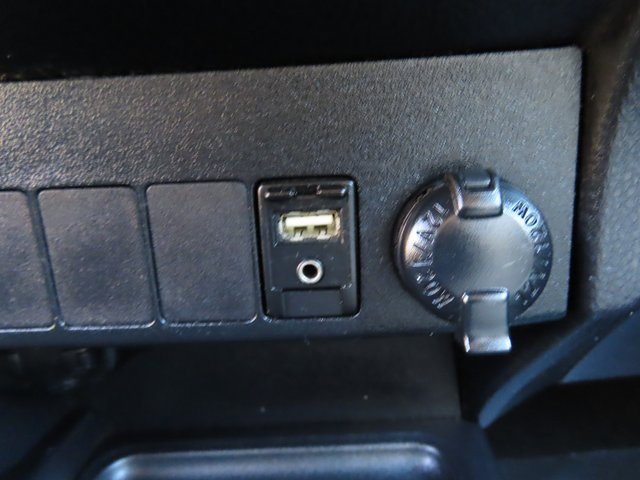 Used 2013 Toyota RAV4 XLE image 32