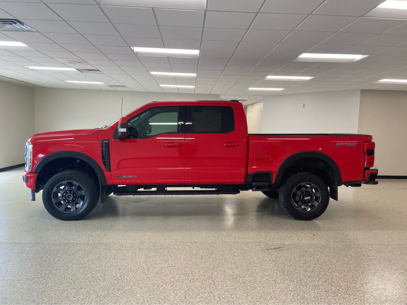 Used 2023 Ford F250 Lariat w/ Sport Appearance Package image 8