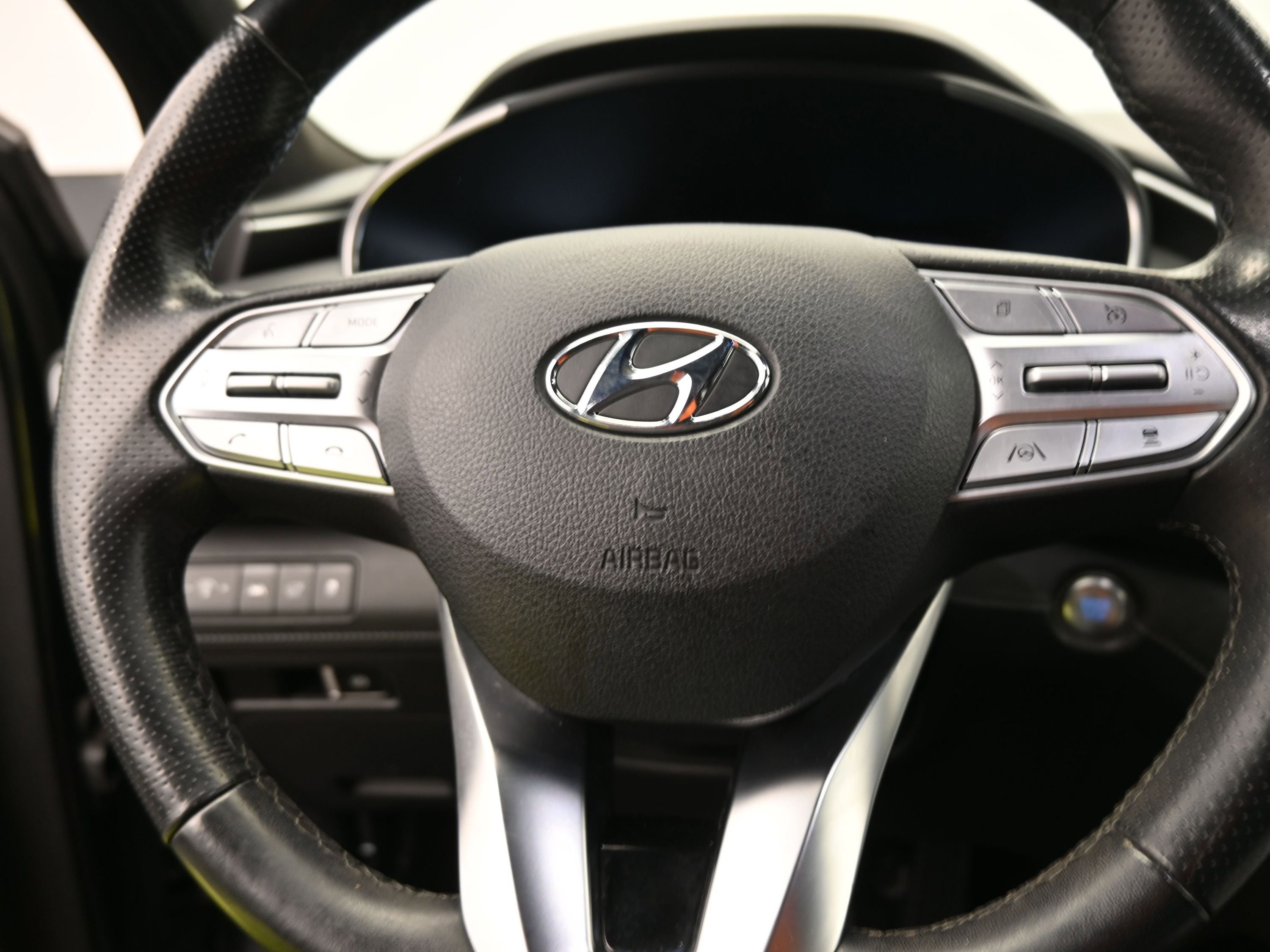 Used 2023 Hyundai Santa Fe Calligraphy image 19