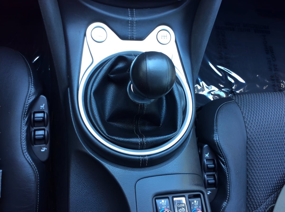 Used 2015 Nissan 370Z Touring Sport RWD image 26