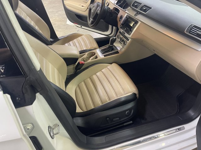Used 2014 Volkswagen CC Sport FWD image 13