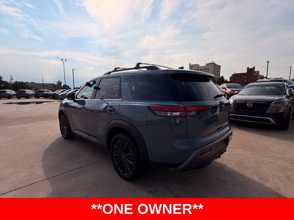 Certified 2026 Nissan Pathfinder SL w/ SL Premium Package FWD image 3