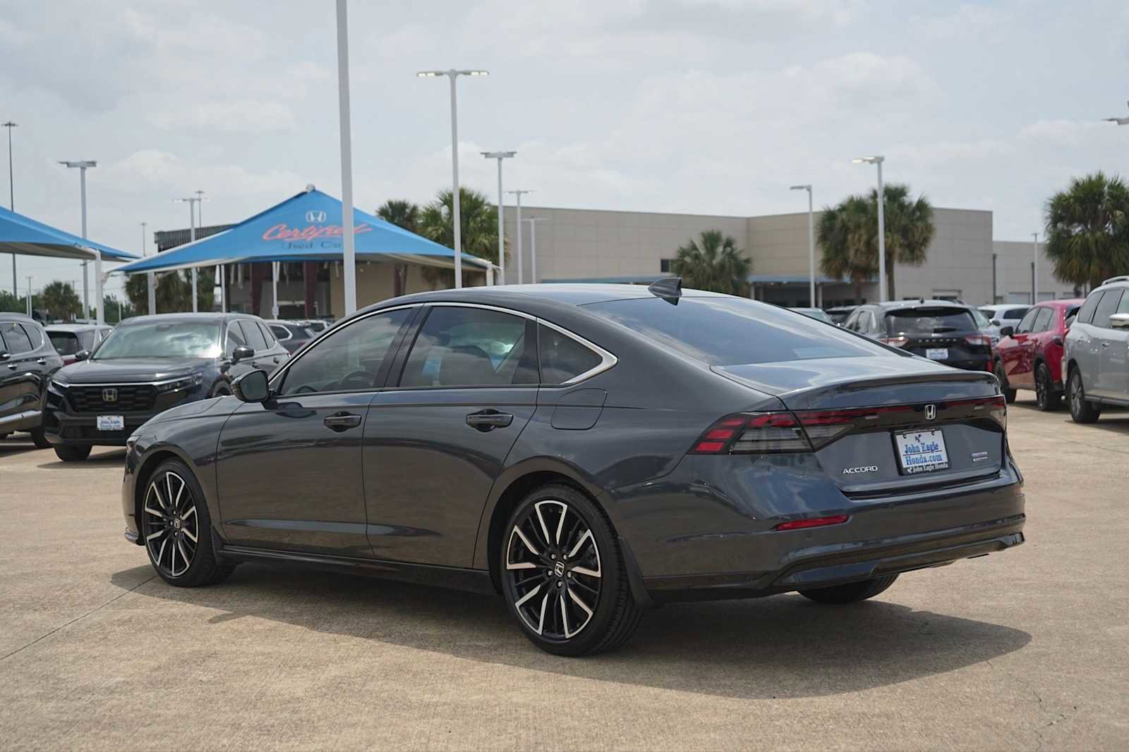 Used 2025 Honda Accord Touring image 4