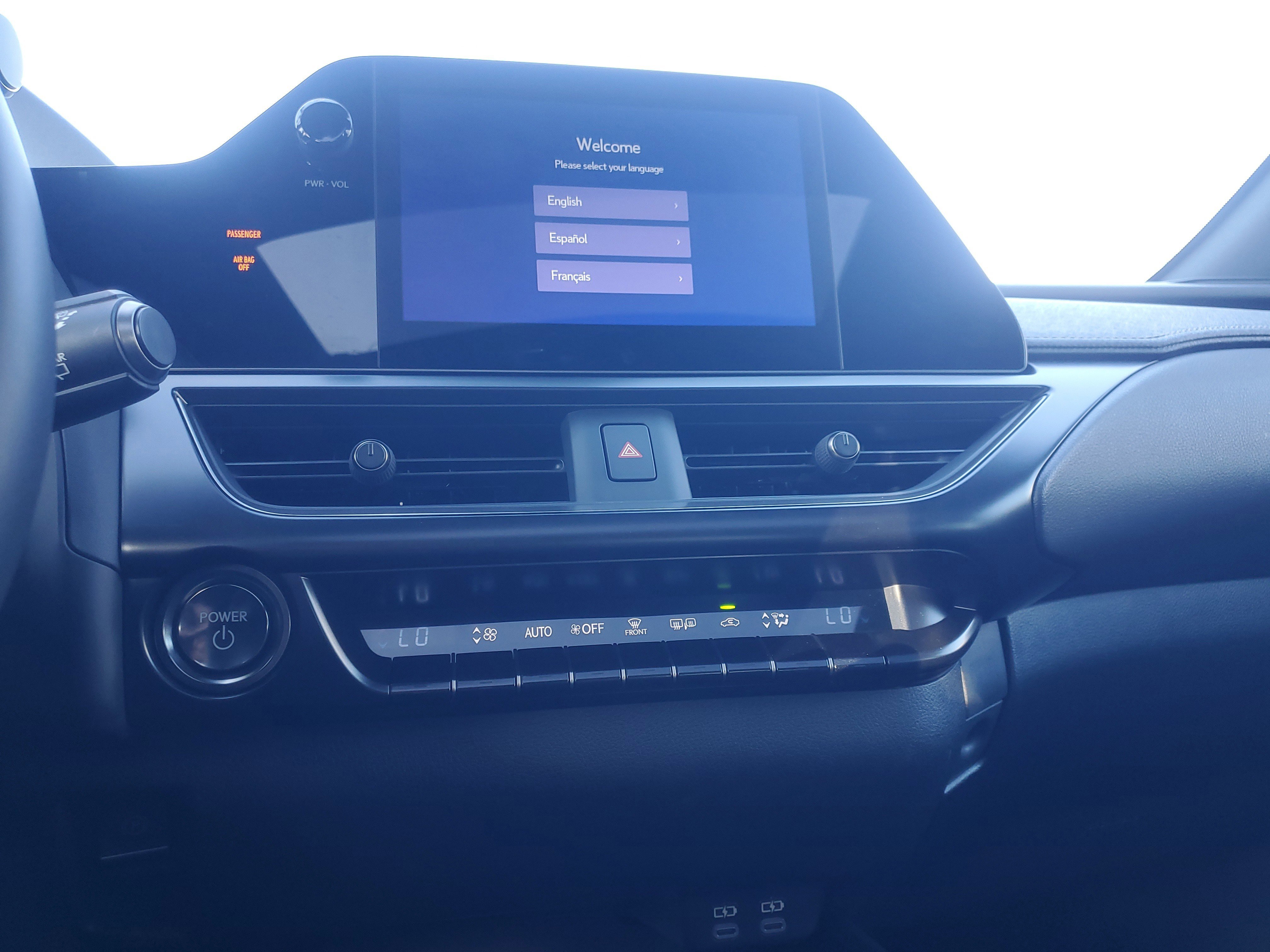 Used 2025 Lexus UX 300h FWD w/ Accessory Package (Z1) image 31