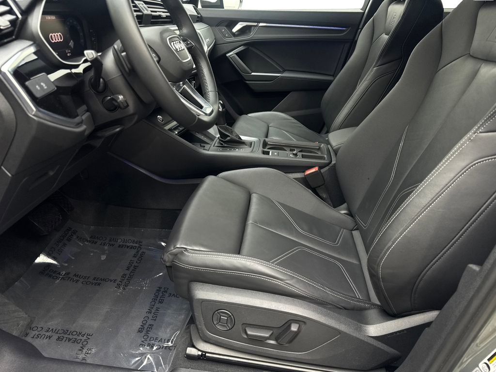 Used 2024 Audi Q3 2.0T Premium Plus w/ Premium Plus Package image 27