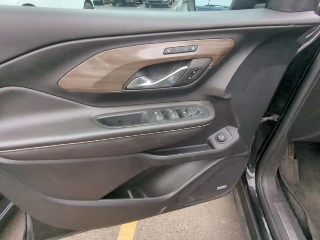 Used 2022 GMC Terrain Denali w/ LPO, Floor Liner Package AWD/4WD image 8