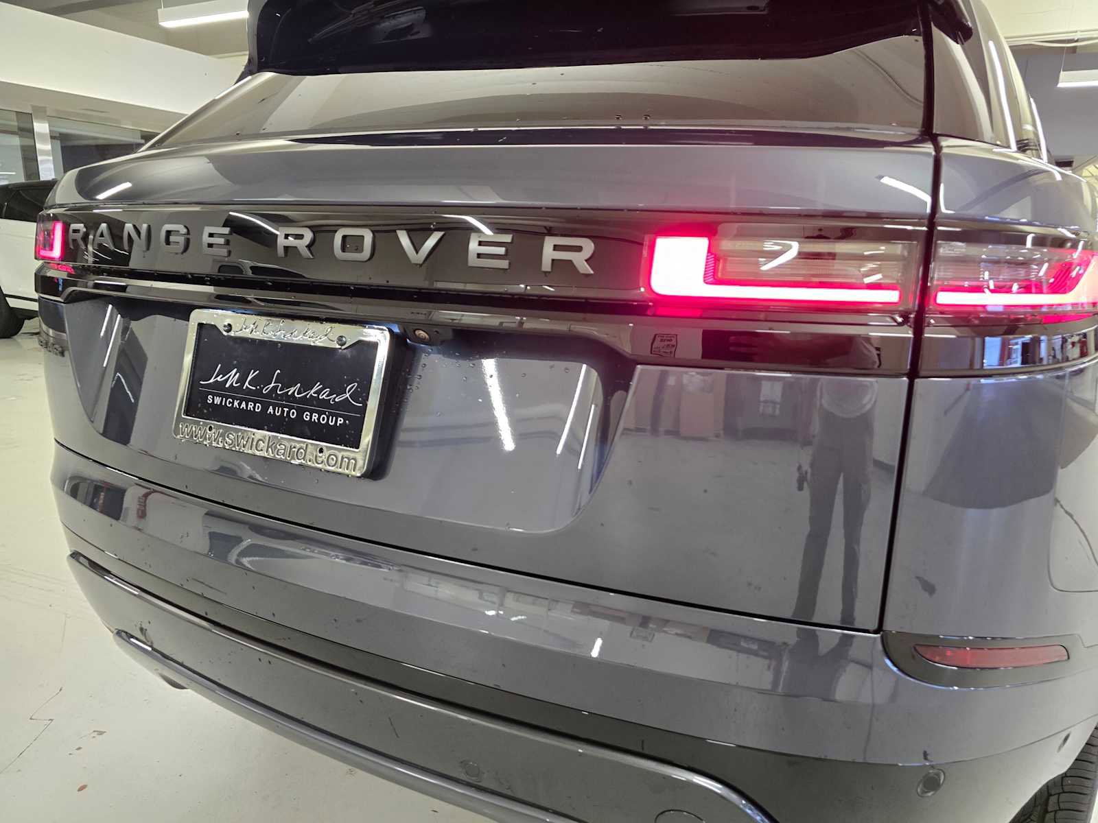 New 2026 Land Rover Range Rover Velar Dynamic SE image 15