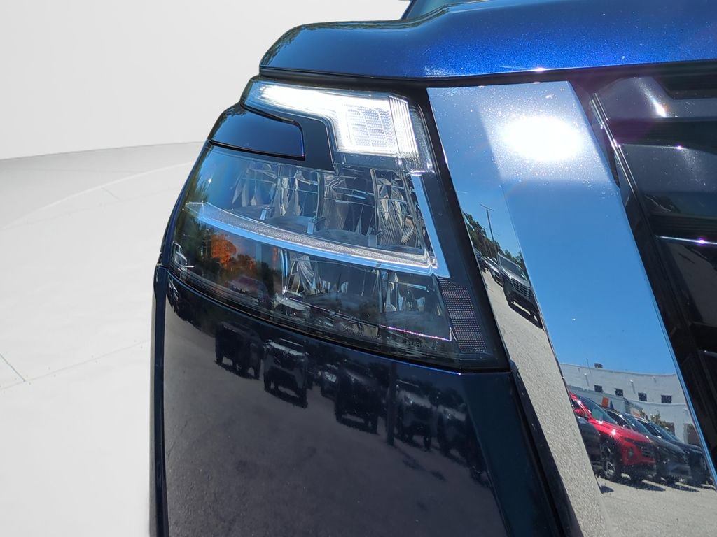 Used 2022 Nissan Pathfinder SV AWD/4WD image 25