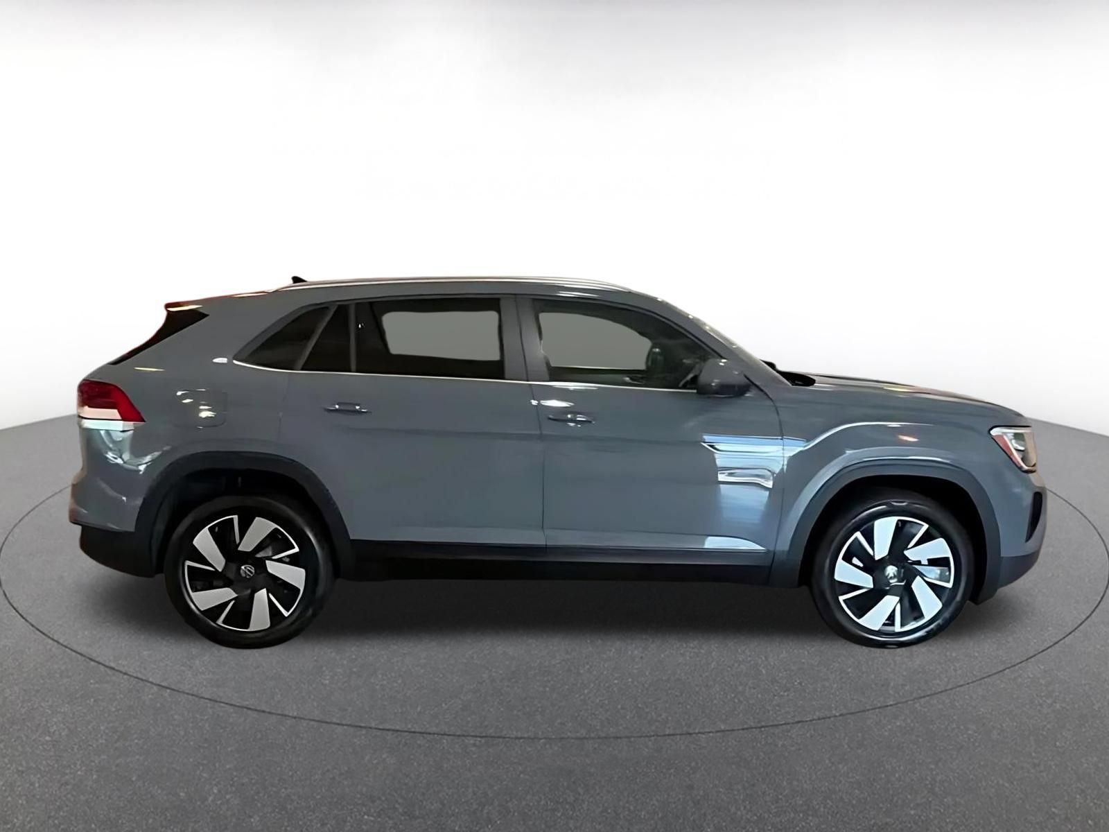 Used 2026 Volkswagen Atlas Cross Sport SE AWD/4WD image 14