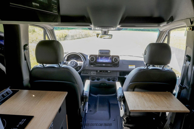 Used 2025 Mercedes-Benz Sprinter 2500 image 27