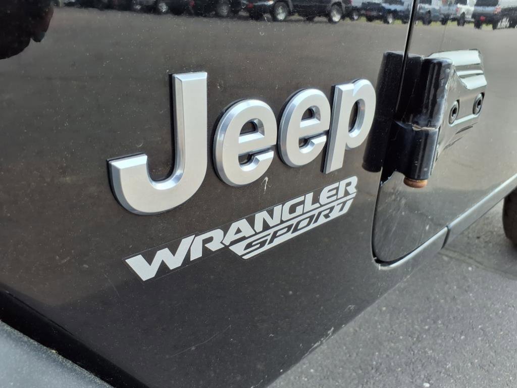 Used 2019 Jeep Wrangler Sport image 2