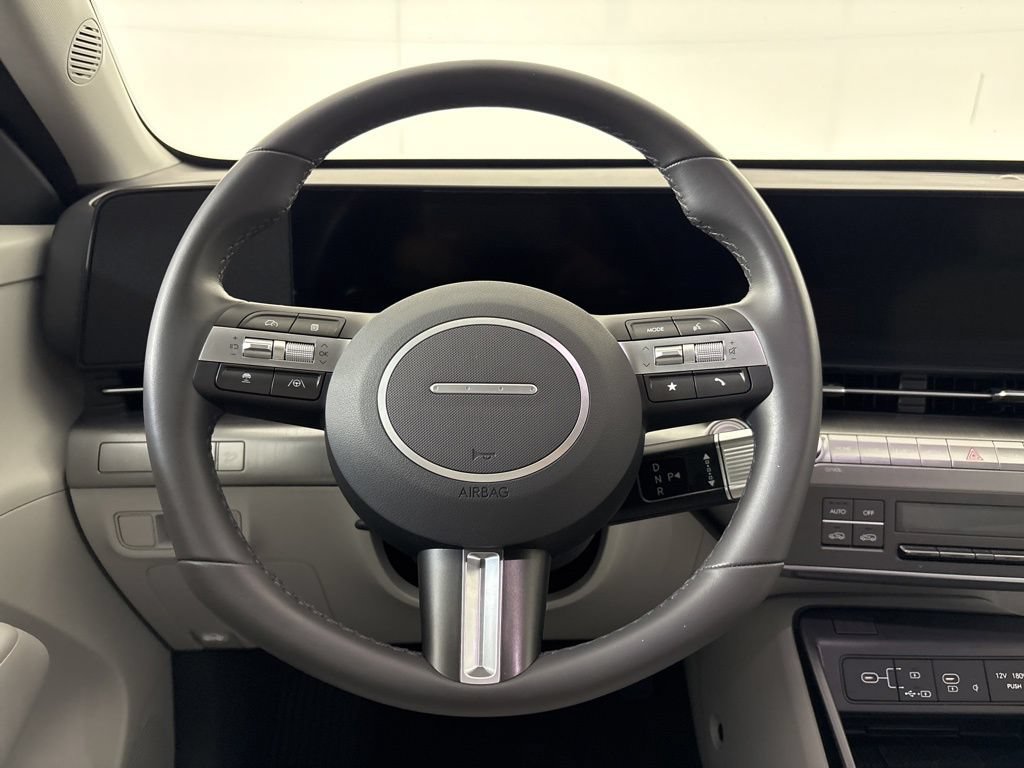 Certified 2025 Hyundai Kona SEL FWD image 21