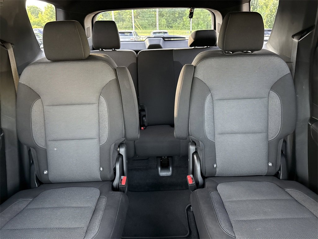 Used 2022 Chevrolet Traverse LT image 33