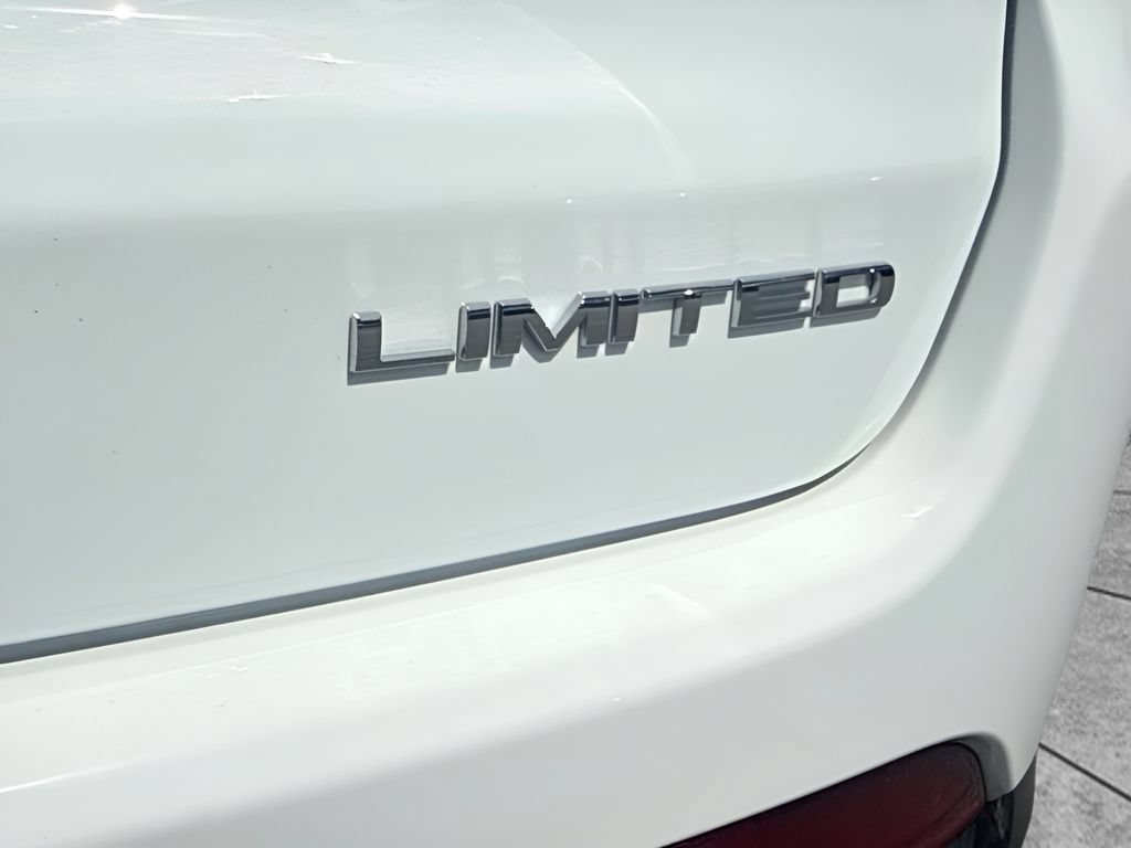 Used 2025 Jeep Compass Limited w/ Elite Group AWD/4WD image 11