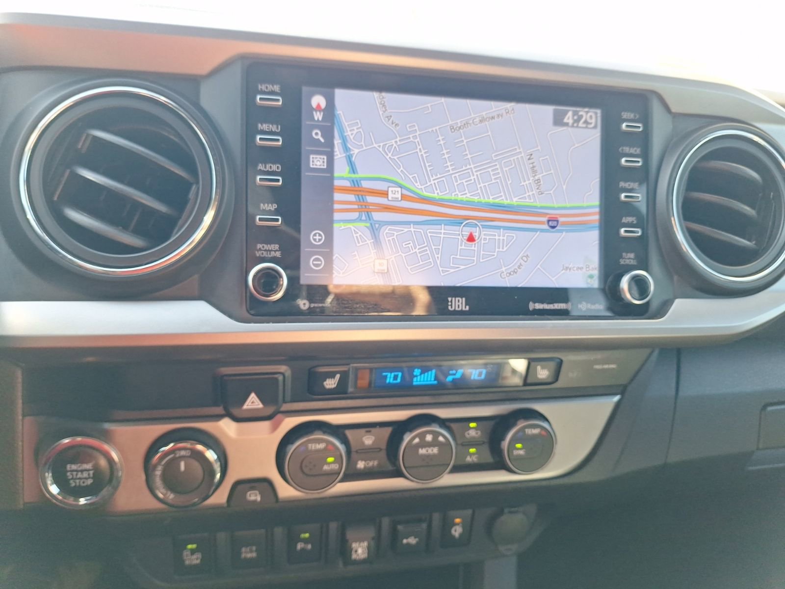 Used 2022 Toyota Tacoma Limited image 37